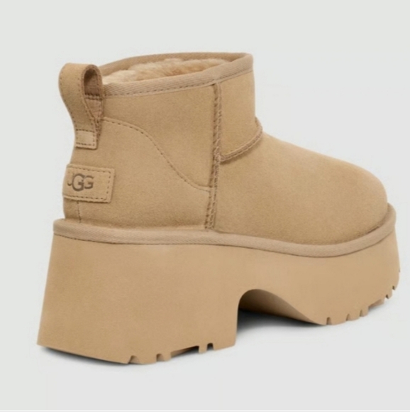 NEW UGG CLASSIC ULTRA MINI NEW HEIGHTS 3" PLATFORM BOOTS, WOMENS US 9Waterproo - Picture 1 of 9